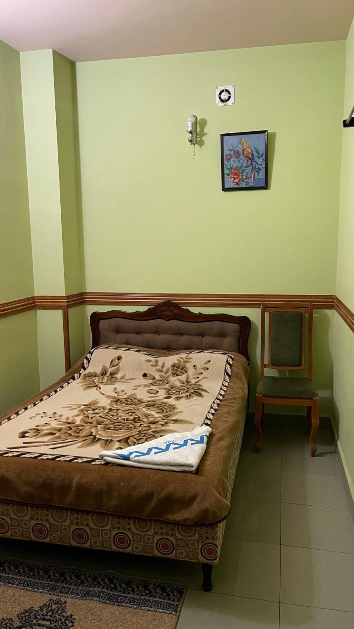 Citrus Guest House Erivan Exterior foto